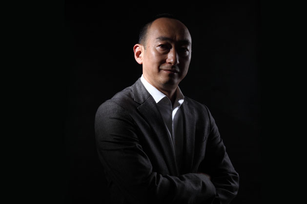 2013年 岳钢先生获评“深圳工艺美术大师”称号
